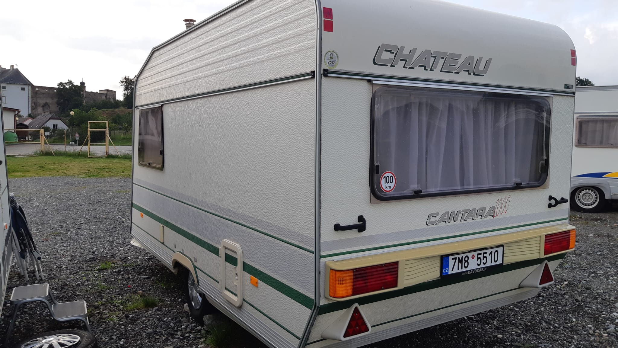 Karavan Chateau 380